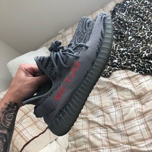 Yeezy beluga 2.0 10.5